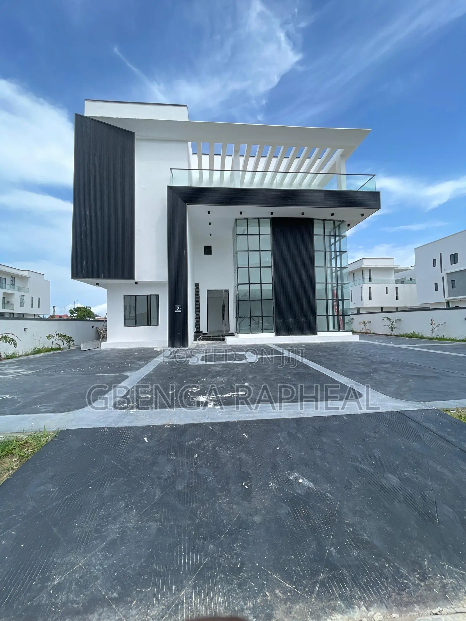 5bdrm Duplex in Mate, Lekki for sale in Lekki