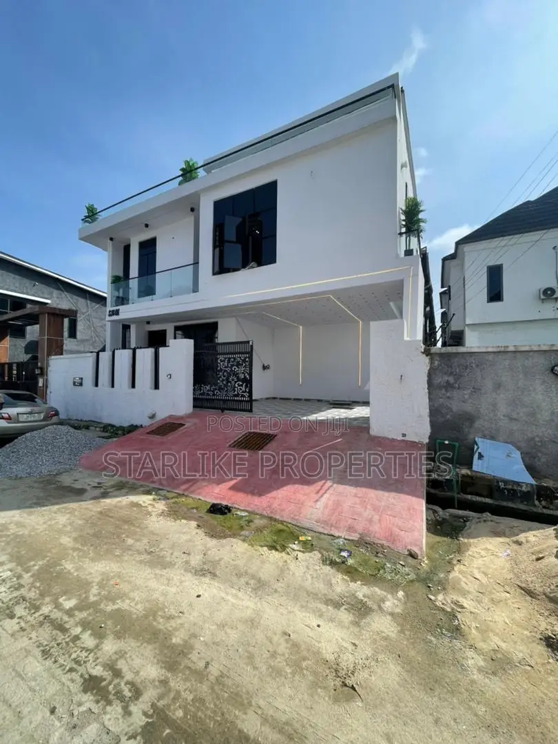 4bdrm Duplex in Ikota for sale in Ikota