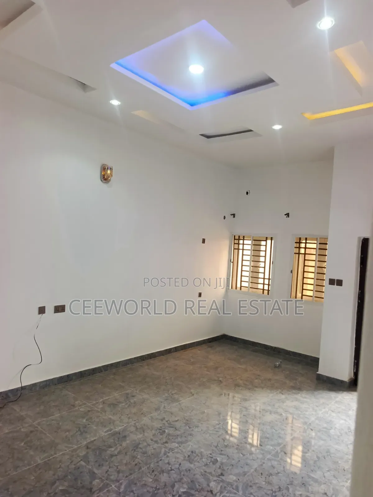 2bdrm Apartment in Oluyole Main Estate for rent in Oluyole Estate