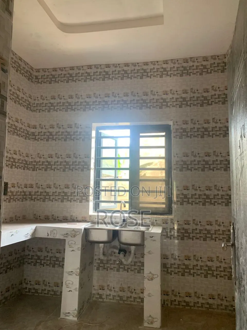 1bdrm Bungalow in Idoro, Uyo for rent in Uyo