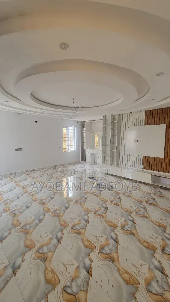 4bdrm Duplex in Wealth Land Estate, Lakowe for rent in Lakowe