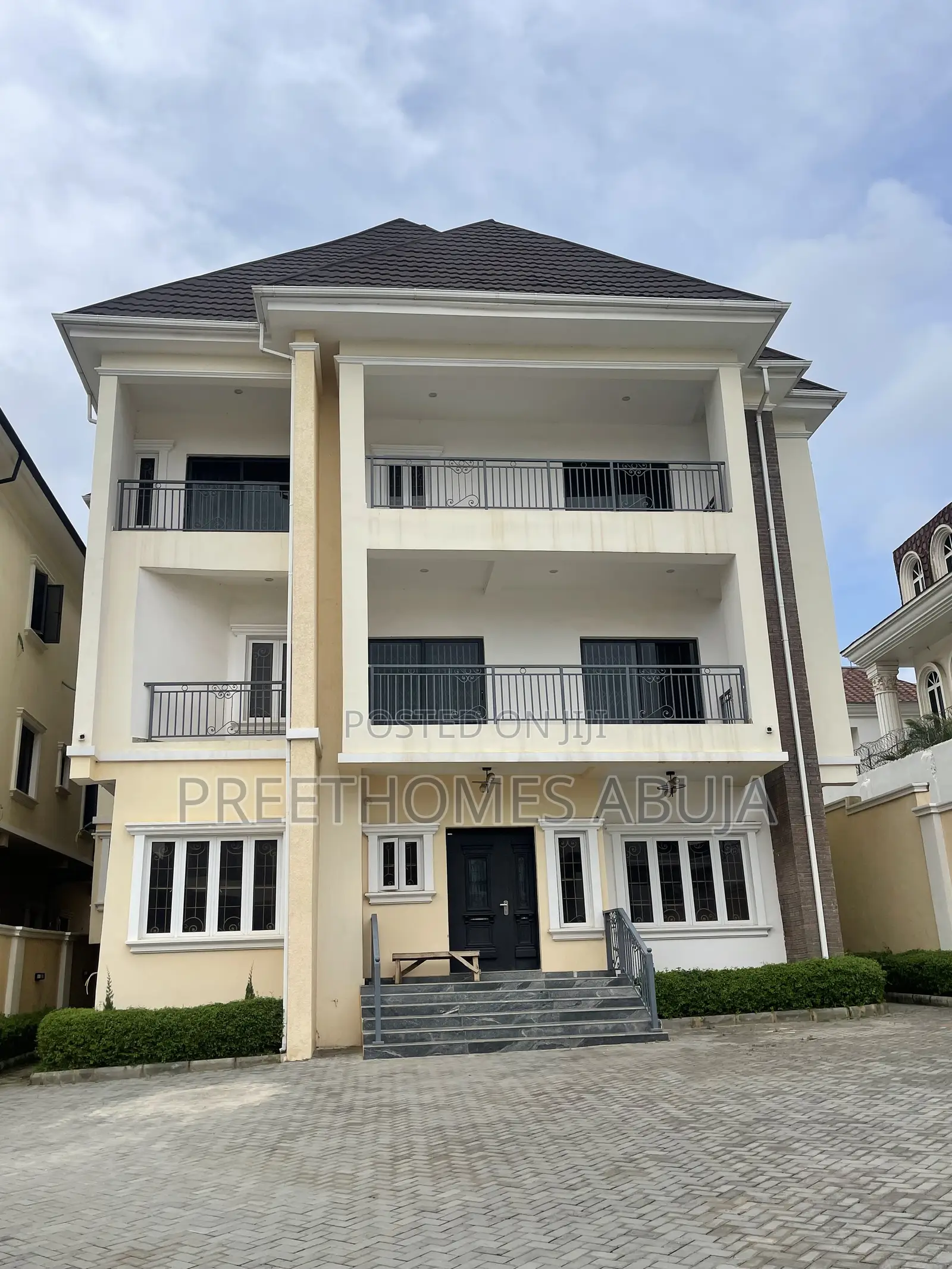 7bdrm Mansion in Asokoro for sale in Asokoro