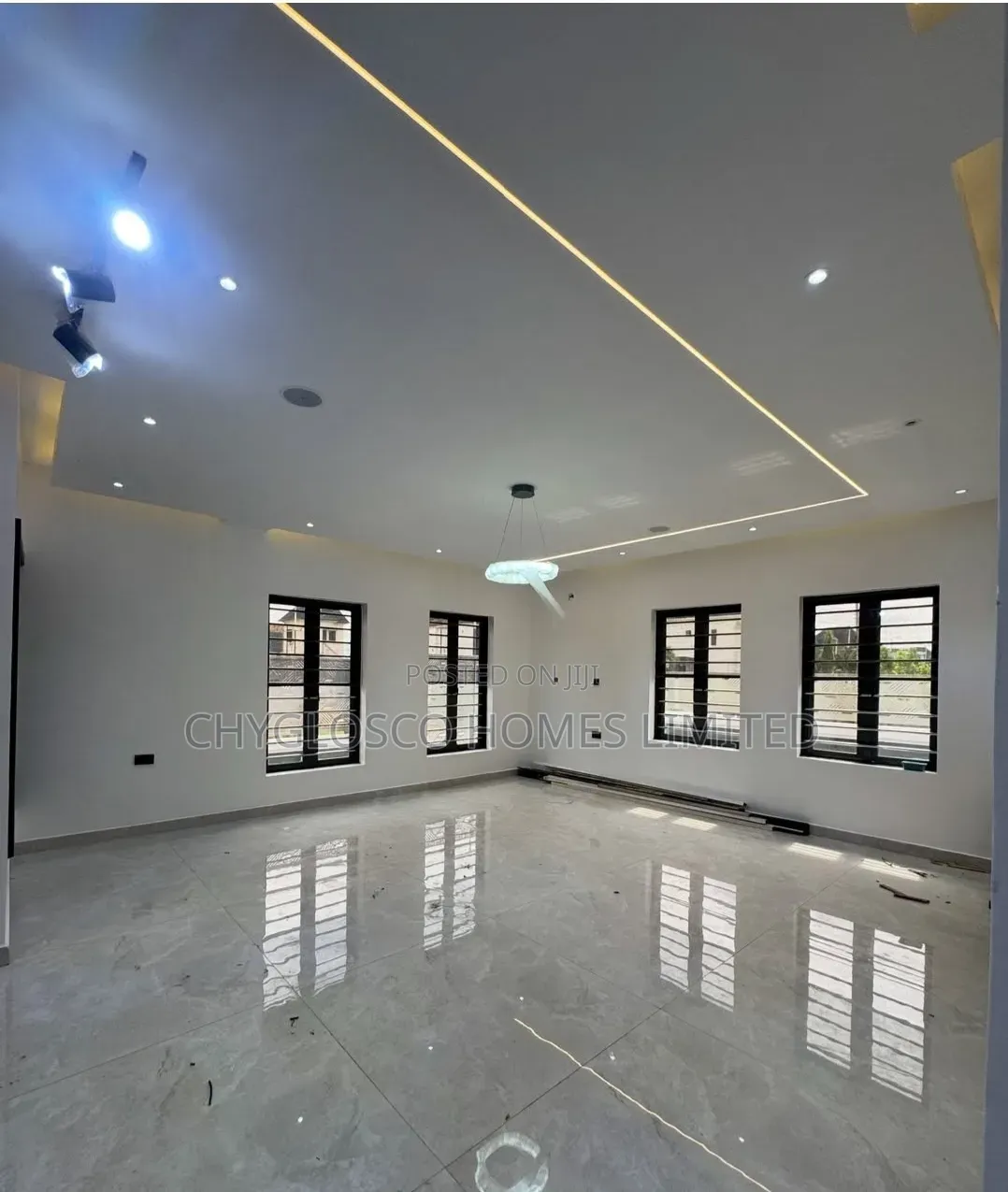 4bdrm Duplex in Eneka for sale in Eneka