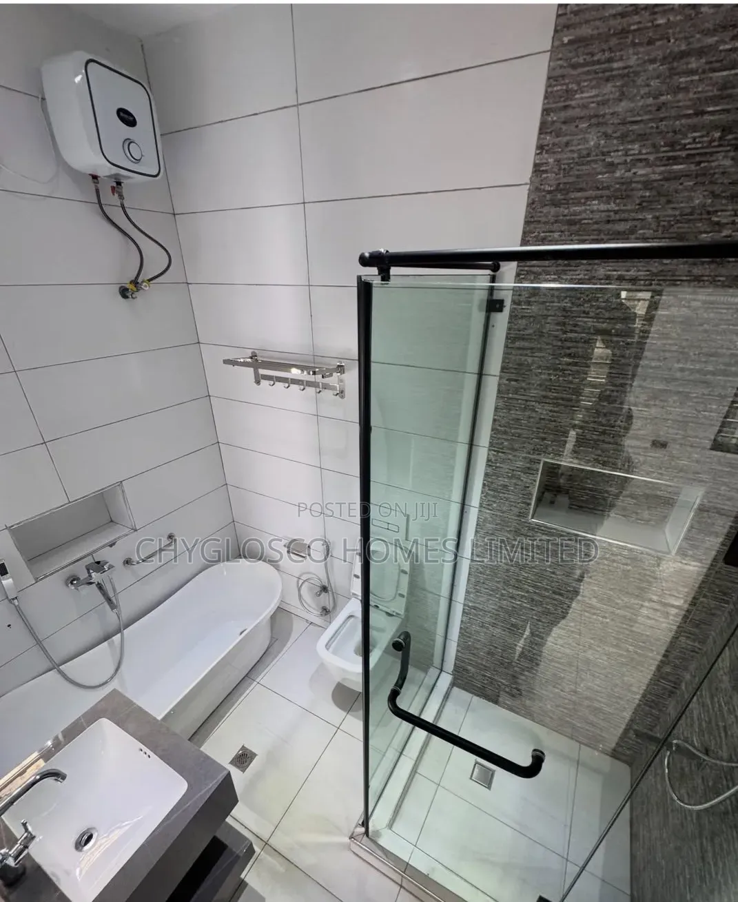 4bdrm Duplex in Eneka for sale in Eneka