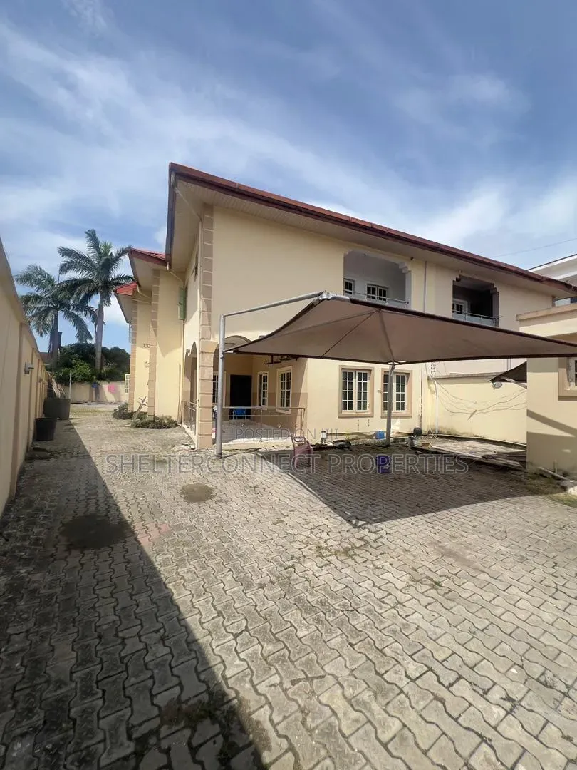 5bdrm Duplex in Lekki Phase 1 for rent in Lekki Phase 1