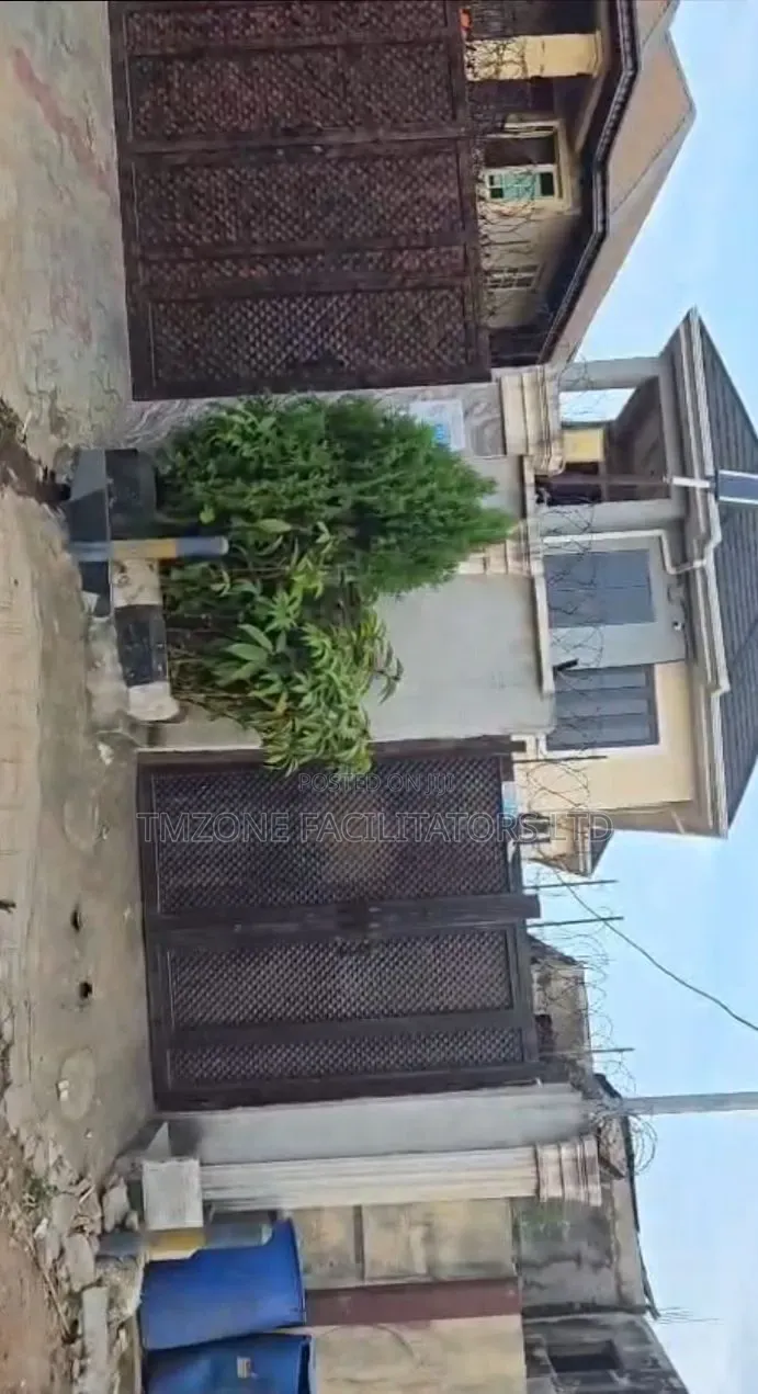 Furnished 4bdrm Duplex in Shasha for sale in Shasha