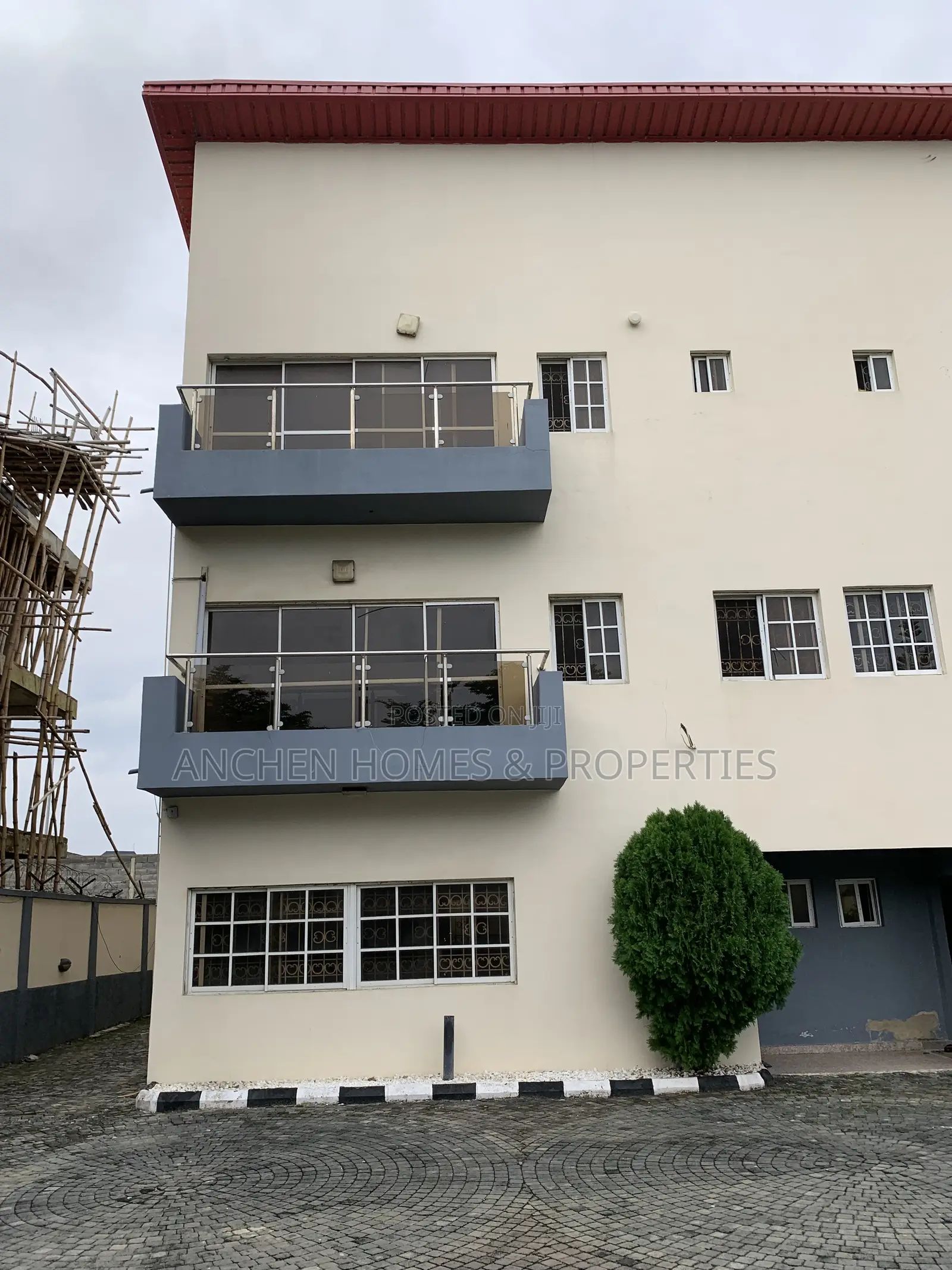 4bdrm Duplex in A Secure Estate In, Lekki for rent in Lekki
