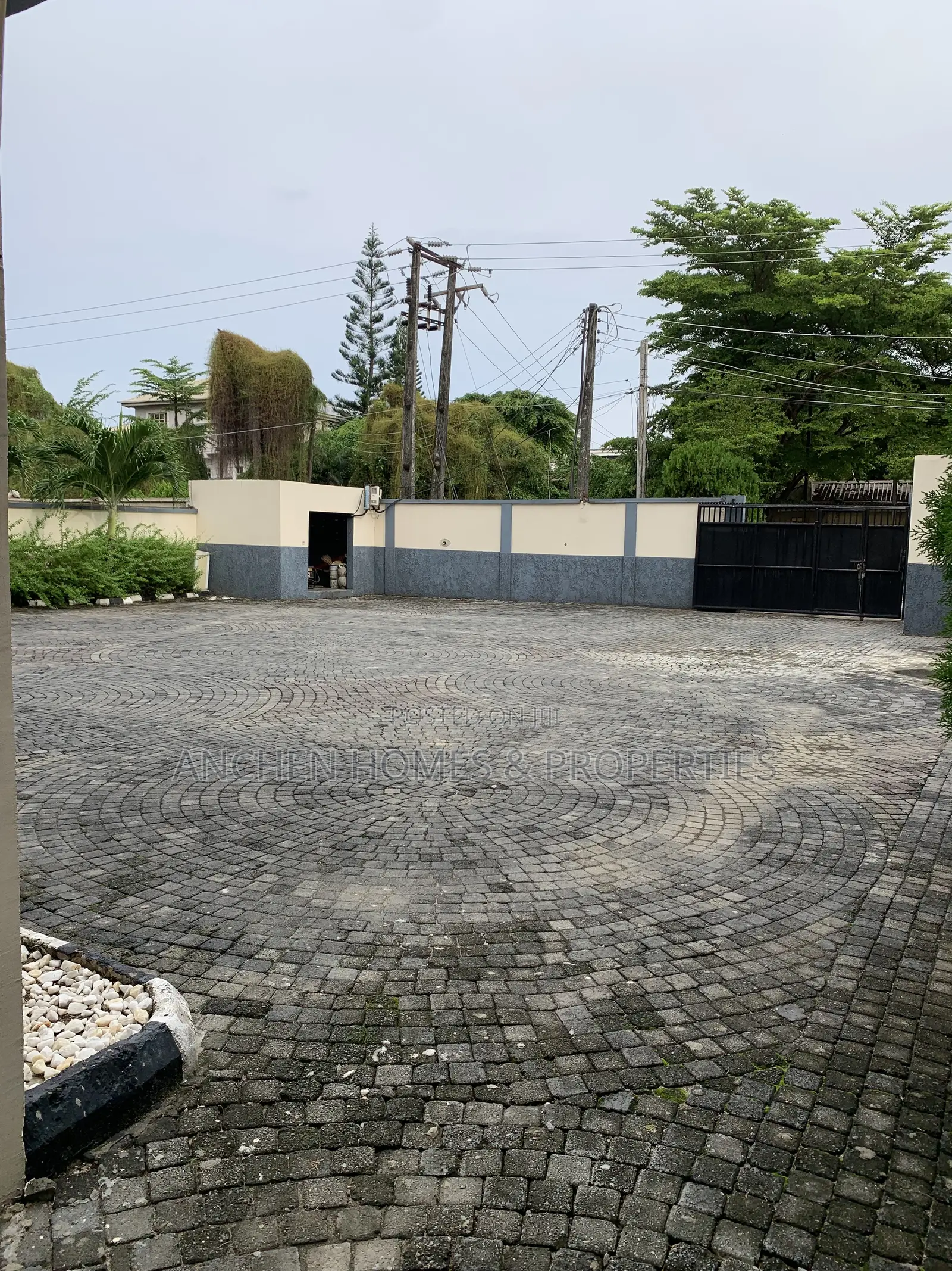 4bdrm Duplex in A Secure Estate In, Lekki for rent in Lekki