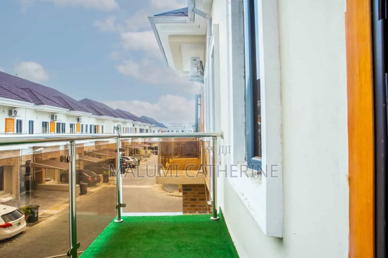 Luxury Two Bedroom in Off Lekki-Epe Expressway