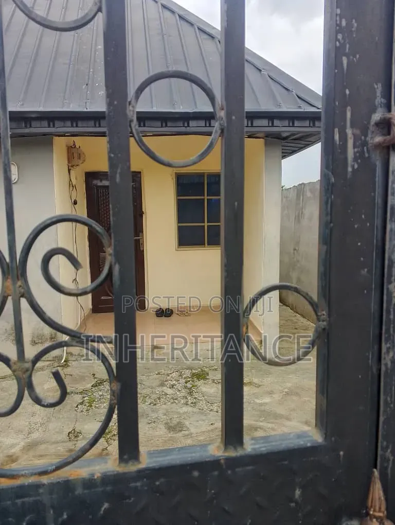 Furnished 1bdrm Bungalow in Health, Agric for rent in Agric