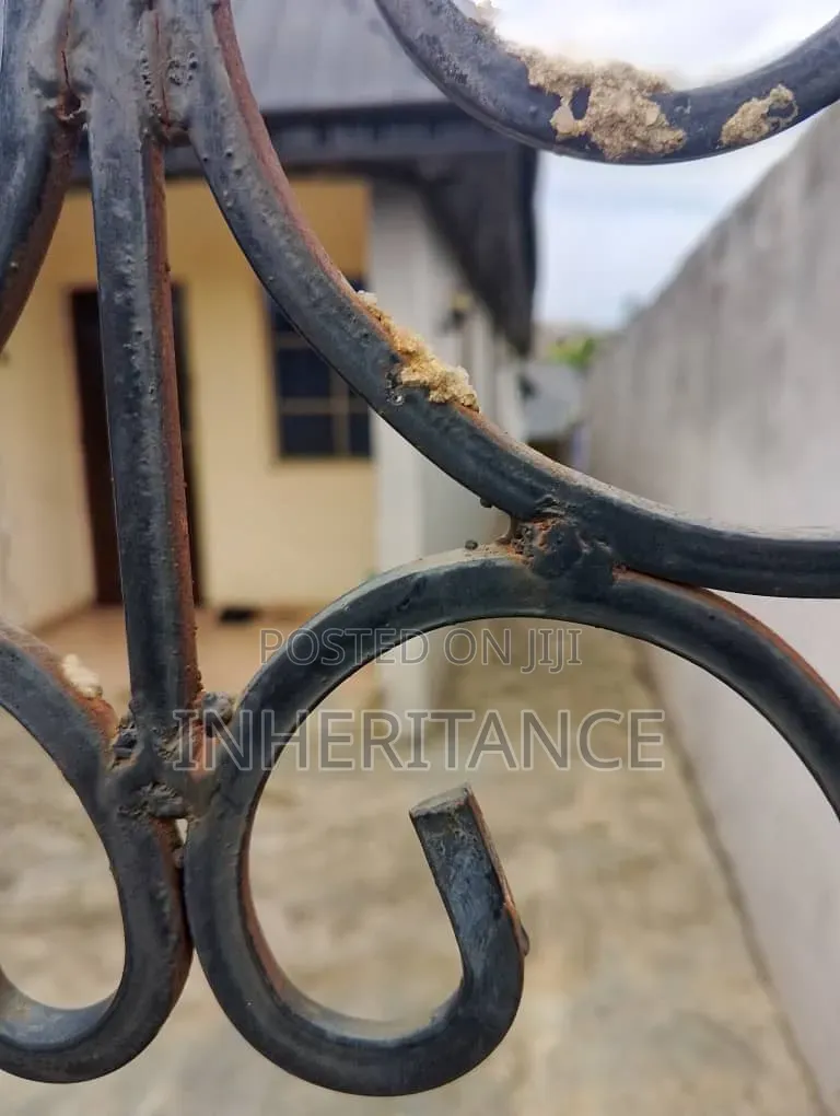 Furnished 1bdrm Bungalow in Health, Agric for rent in Agric