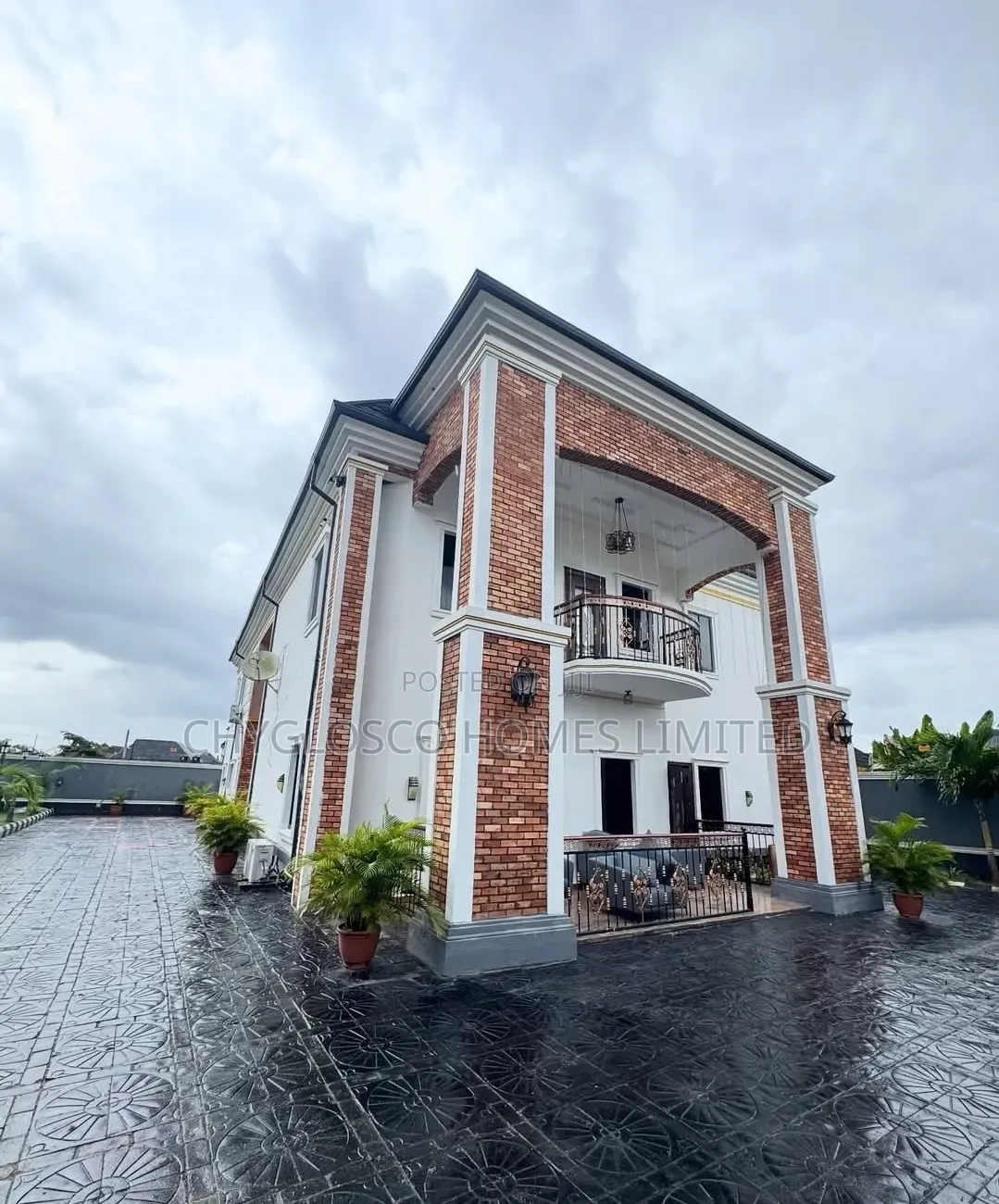 5bdrm Duplex in New Haven Estate, Uzoba for sale in Uzoba