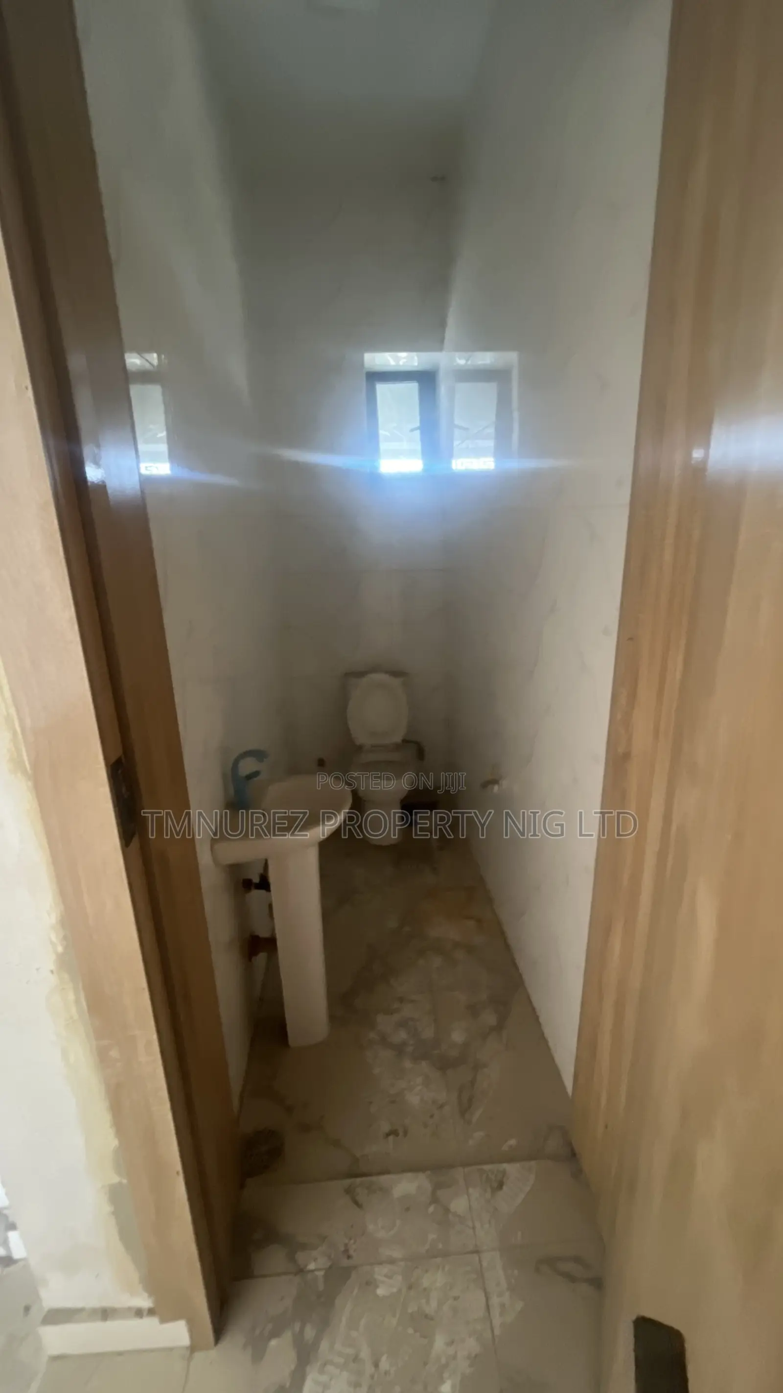 Big Showroom Space for Rent in Abraham Adesanya Estate
