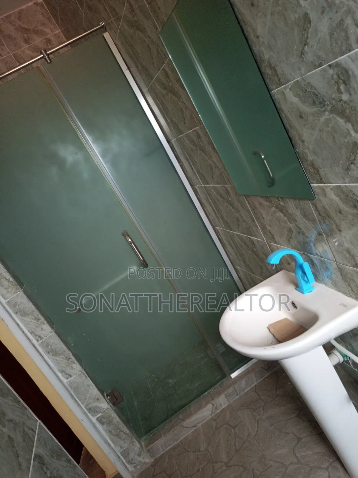 2bdrm Duplex in Arapaja, Akala Express for rent in Akala Express