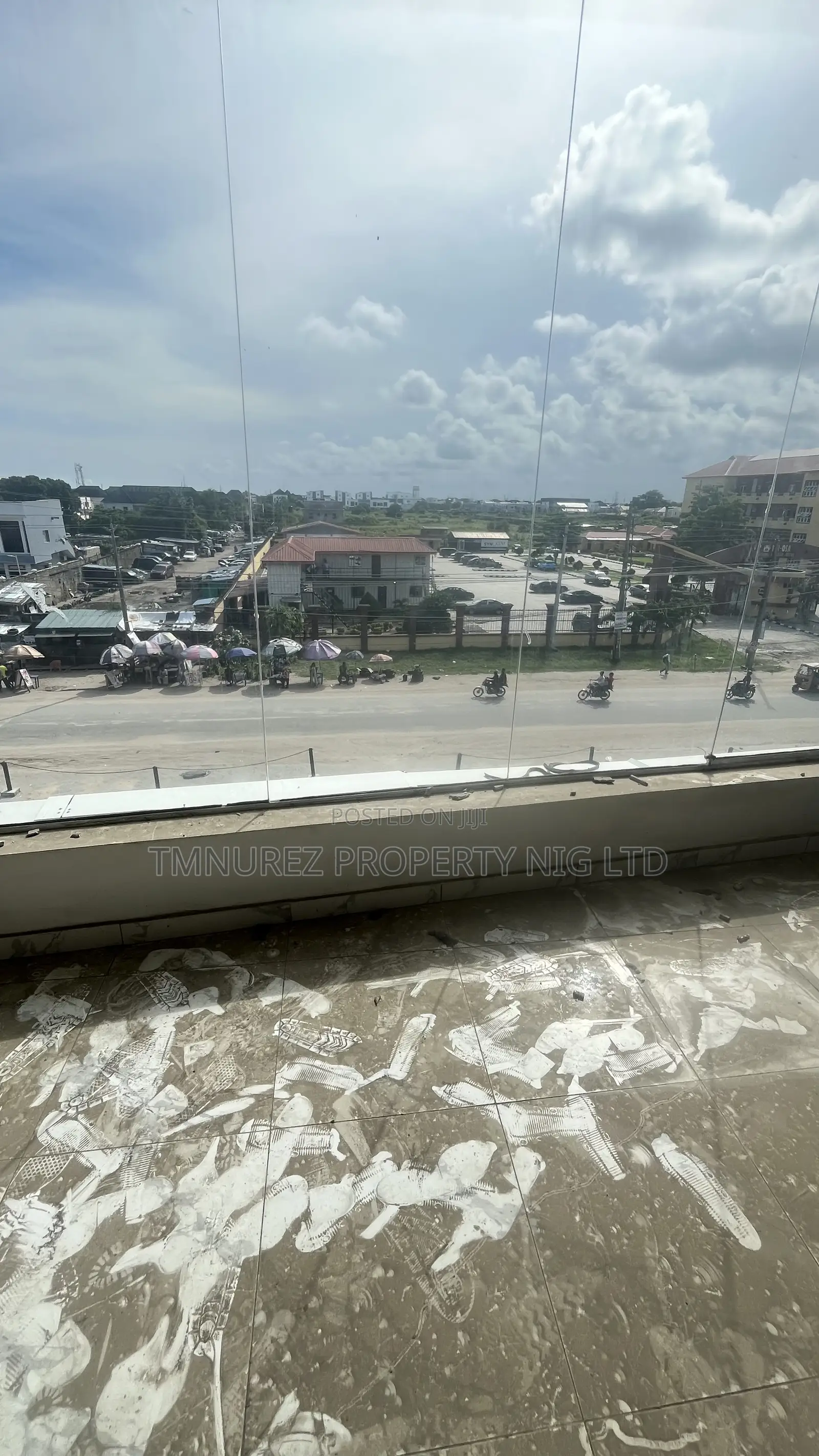 Big Showroom Shop 160 SQM in Abraham Adesanya Estate