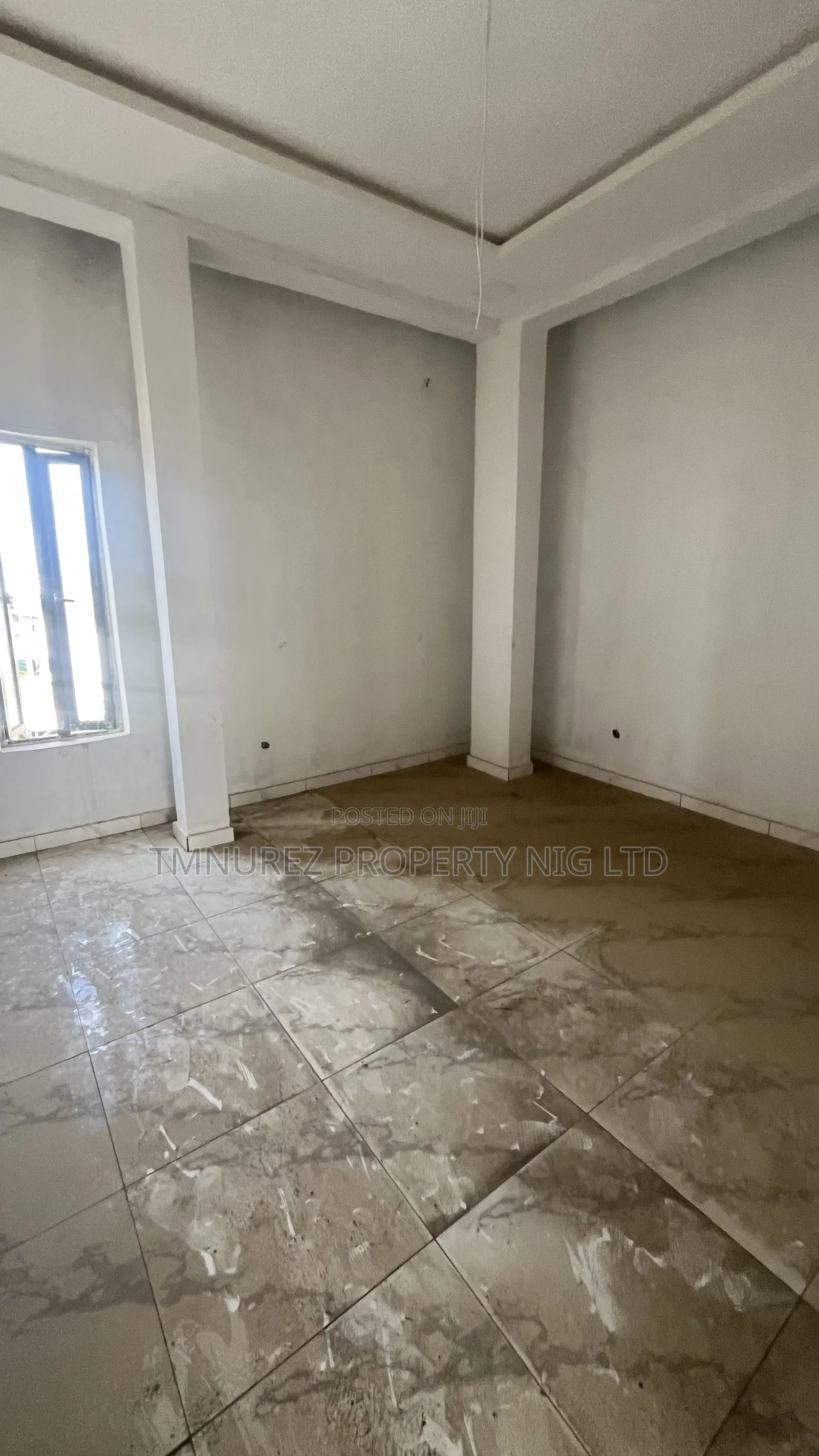 Big Showroom Shop 160 SQM in Abraham Adesanya Estate