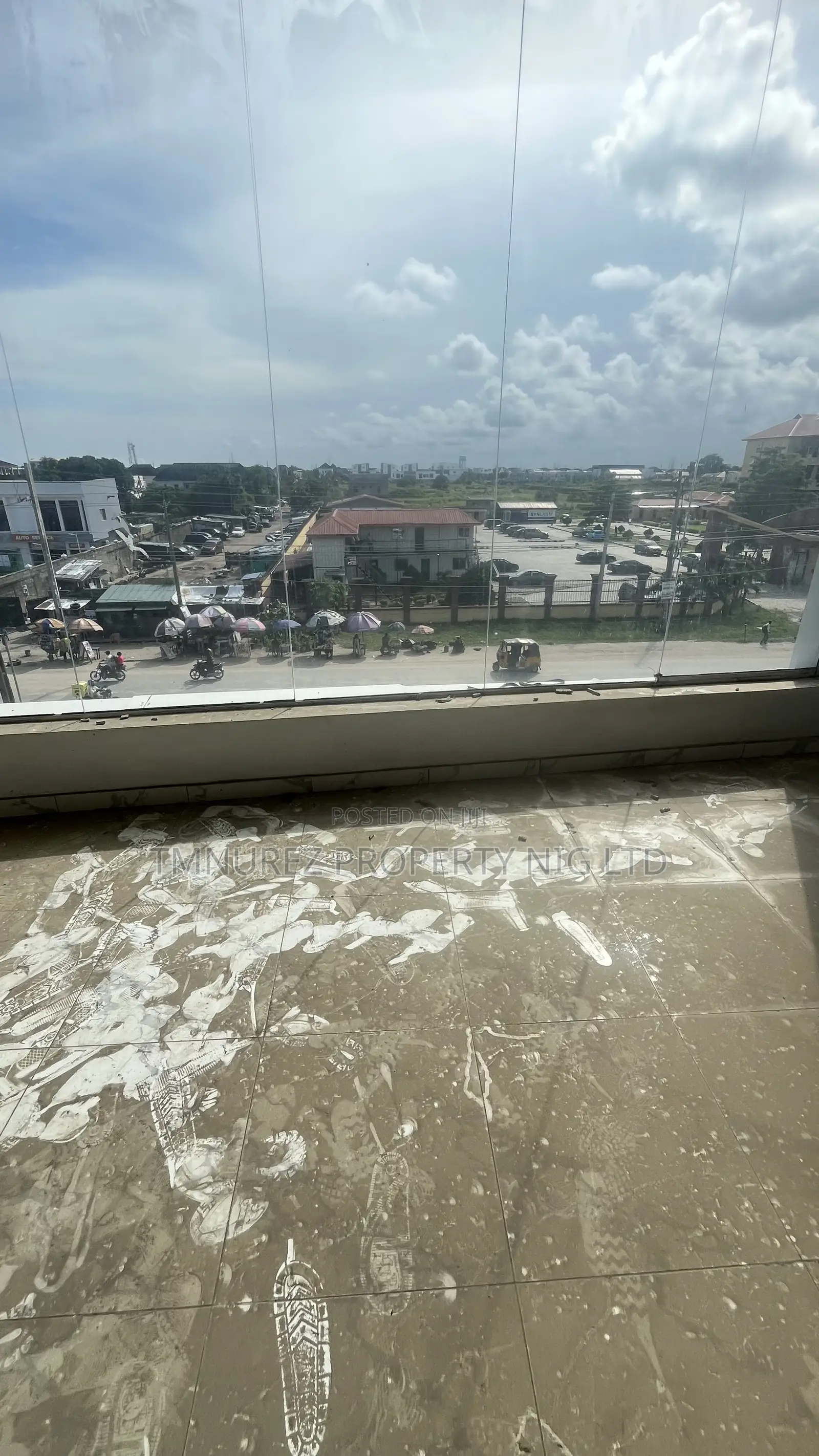 Big Showroom Good for Gym in Abraham Adesanya Estate