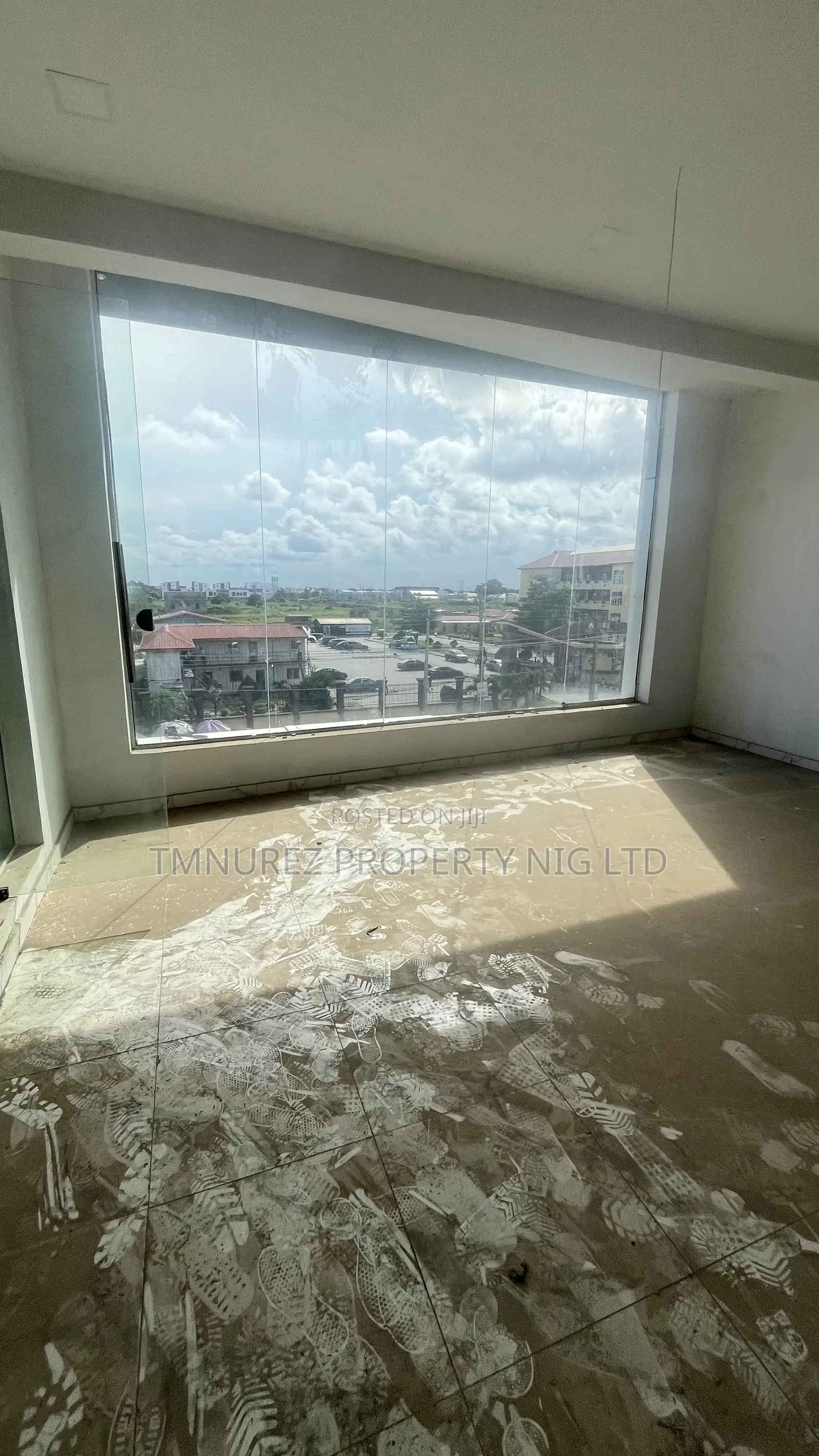 Big Showroom Good for Gym in Abraham Adesanya Estate