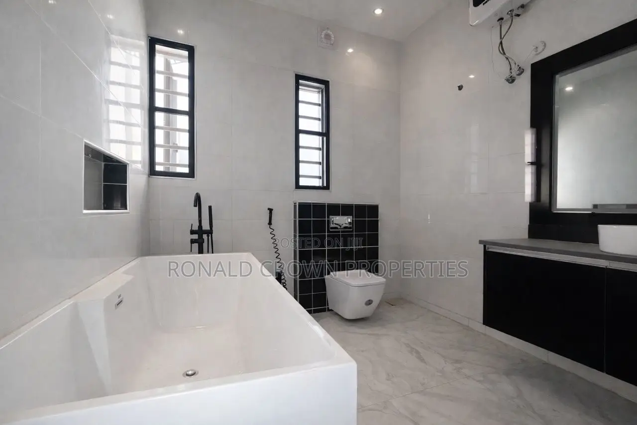 5bdrm Duplex in Ikeja GRA for sale in Ikeja GRA