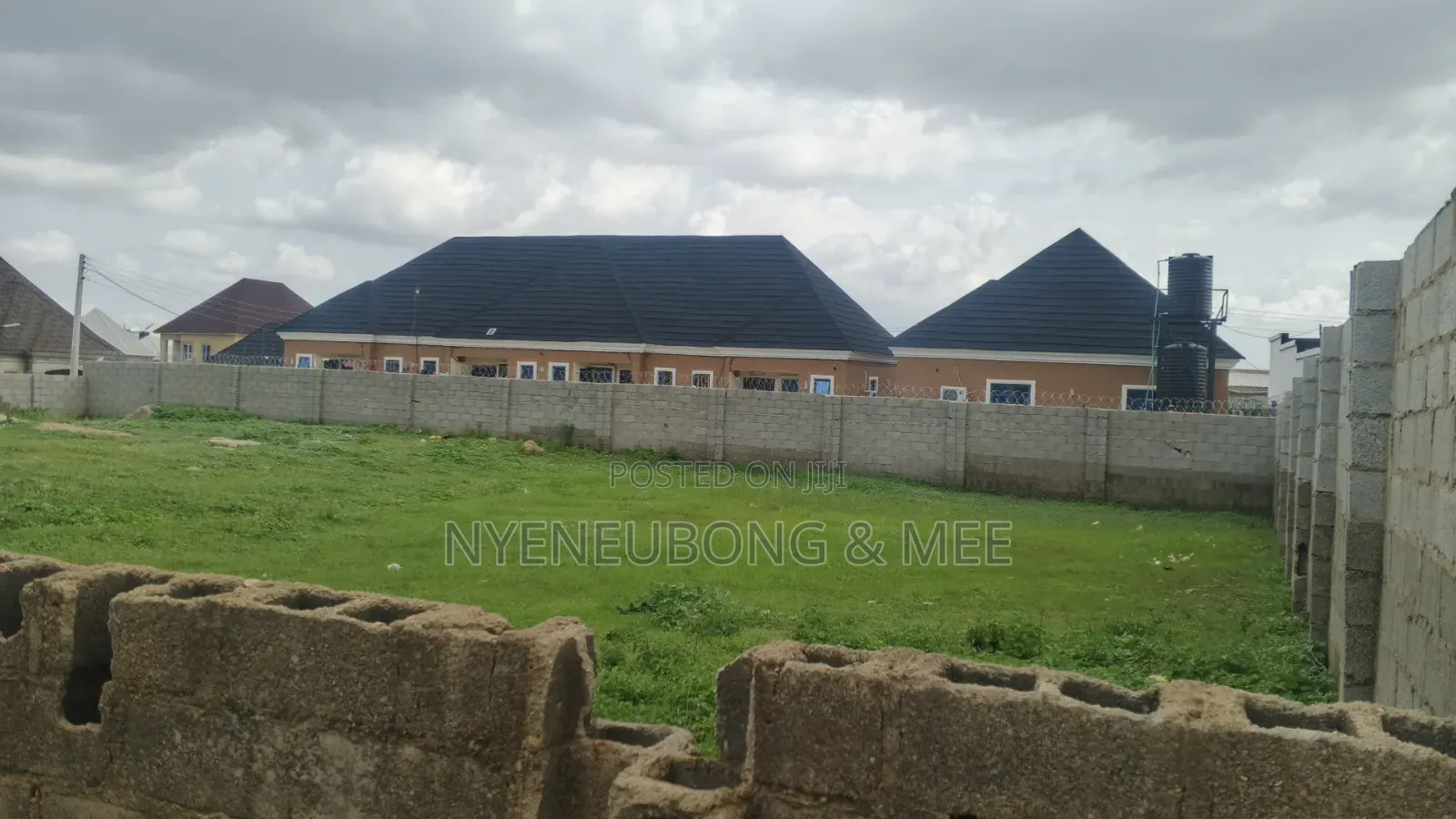 Lovely 1000sqm Land for Sale Inside an Estate in Karu