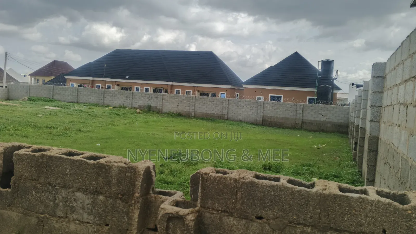 Lovely 1000sqm Land for Sale Inside an Estate in Karu
