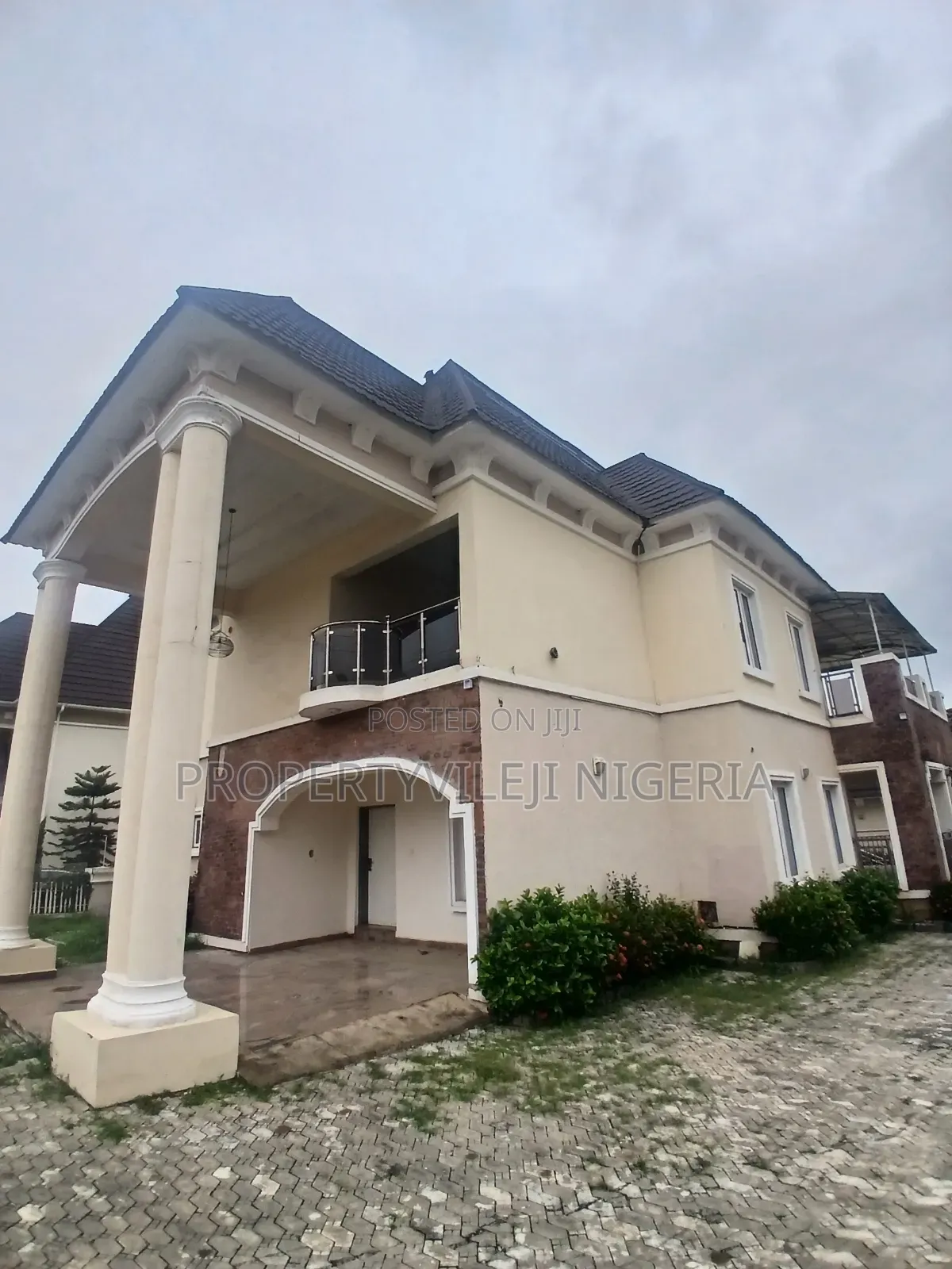 5bdrm Duplex in Riverpark Estate, Sabon Lugbe for rent in Sabon Lugbe