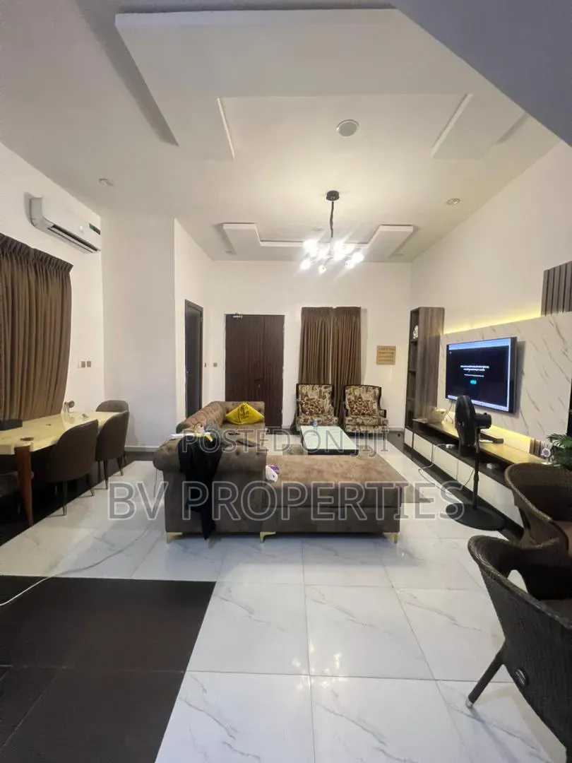 Furnished 4bdrm Duplex in Lekki Phase 2 for rent in Lekki Phase 2