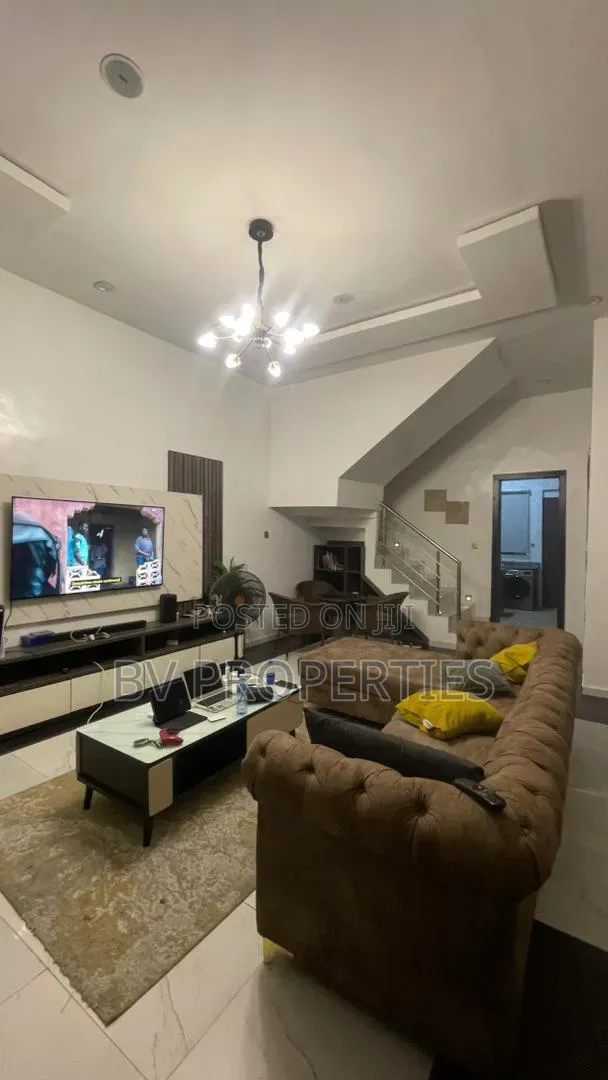 Furnished 4bdrm Duplex in Lekki Phase 2 for rent in Lekki Phase 2