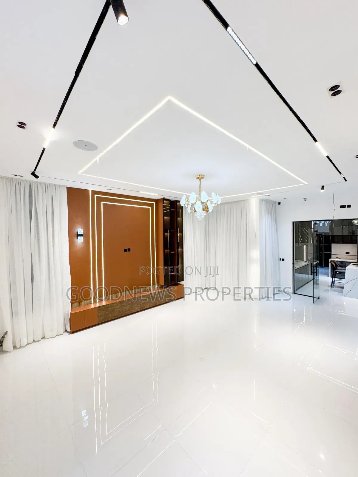 5bdrm Duplex in Chevron Lekki Lagos for sale in Chevron