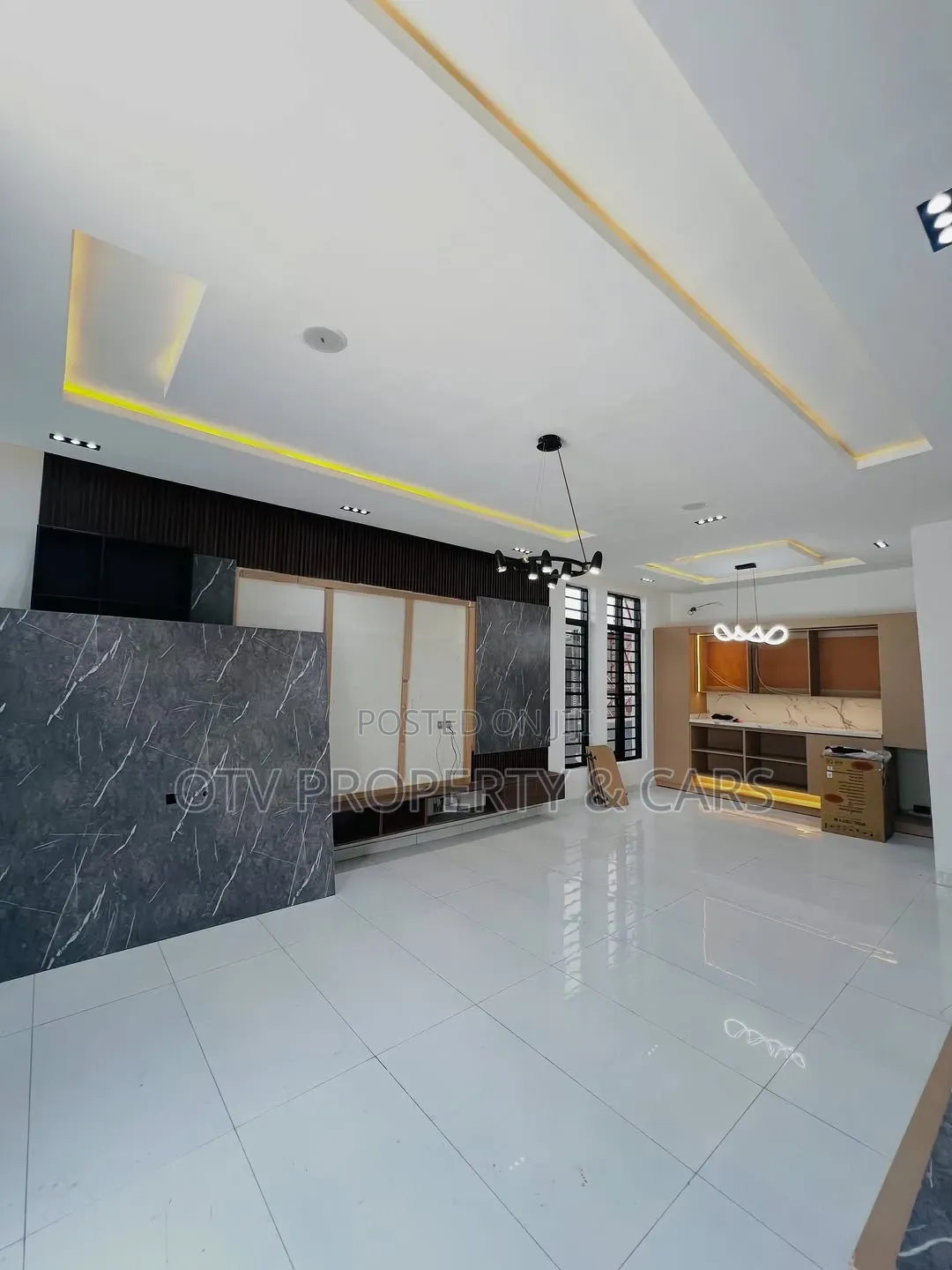 5bdrm Penthouse in Ikota for sale in Ikota