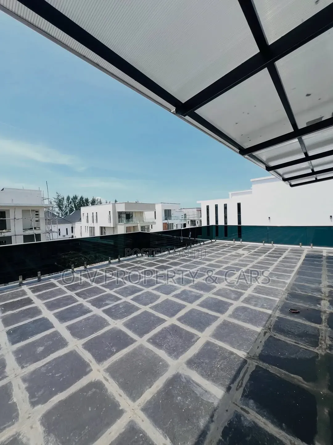 5bdrm Penthouse in Ikota for sale in Ikota
