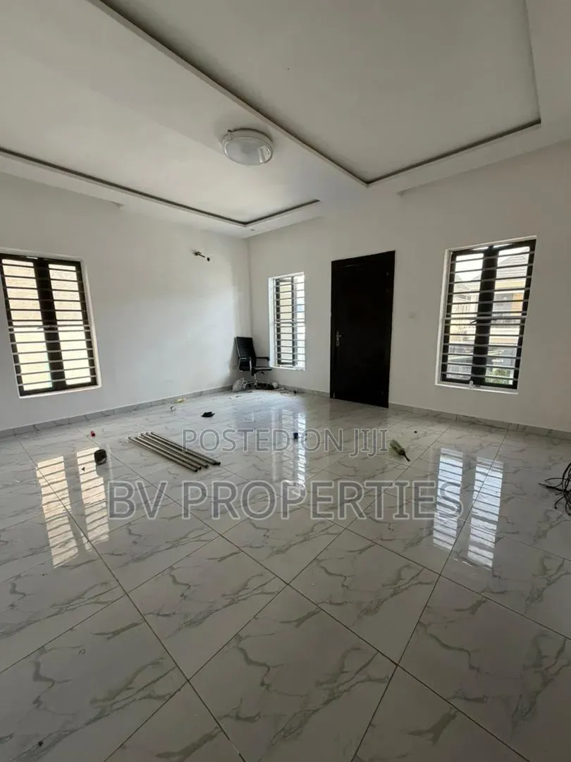 4bdrm Duplex in Lekki Phase 2 for rent in Lekki Phase 2