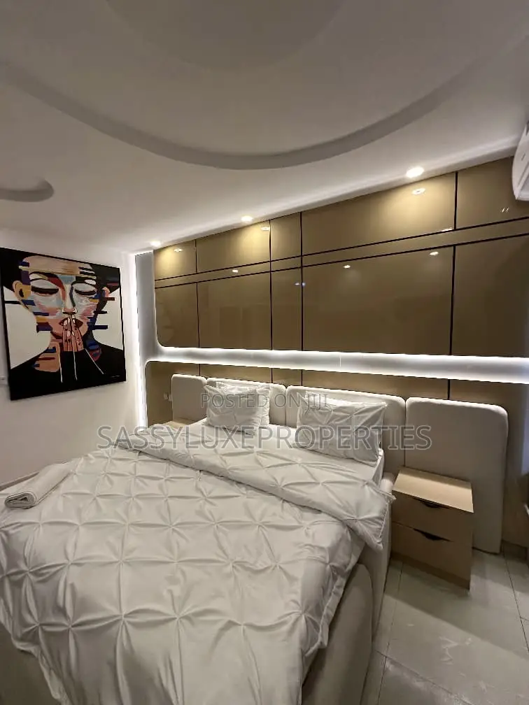 2 Bedroom Maisonatte With Ps5,Swimming Pool, in Lekki Phase 1