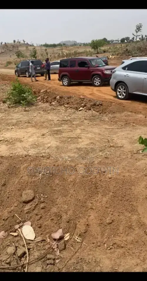Secure a 300sqm Residential Plot in Apo Wumba Ext, Saraji District. in Wumba