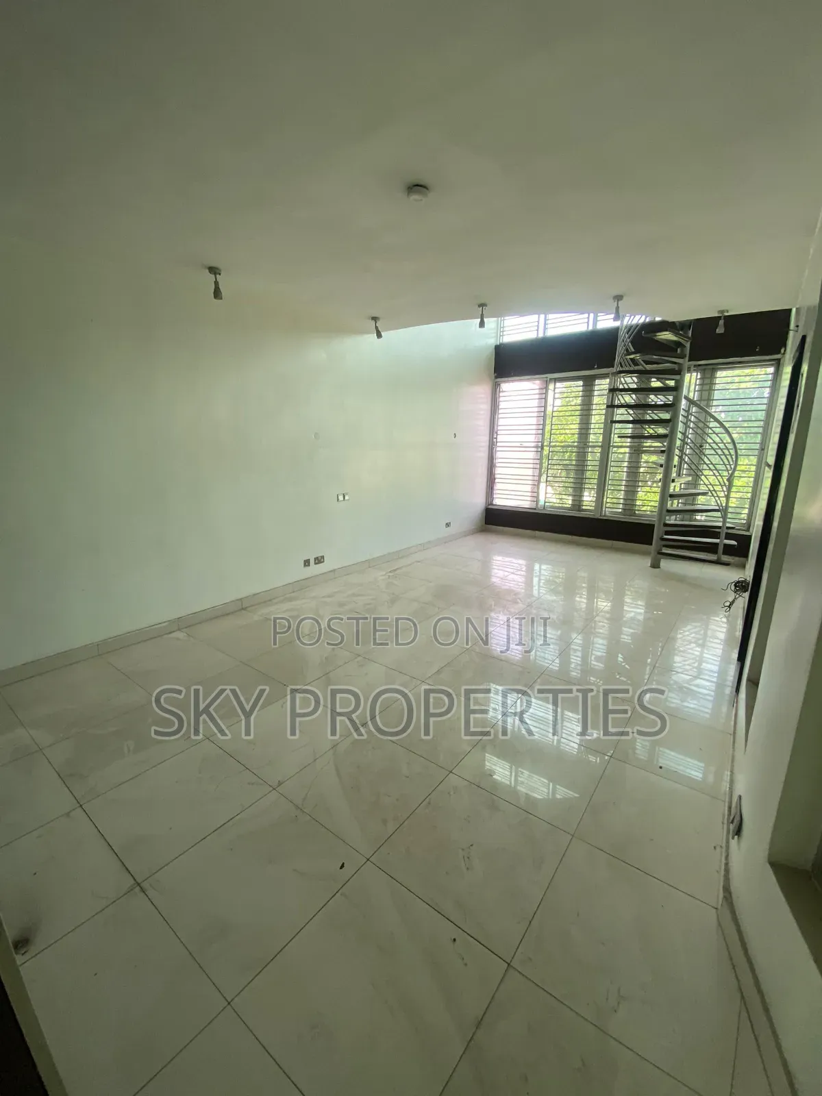 4bdrm Duplex in Remi Oluwode, Lekki Phase 1 for sale in Lekki Phase 1