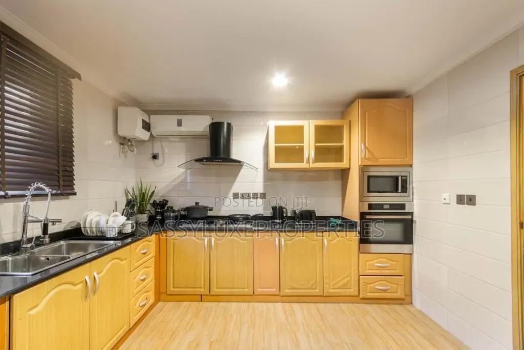 Specious 1 Bedroom Apartment With Pool,Gym in Lekki Phase 1