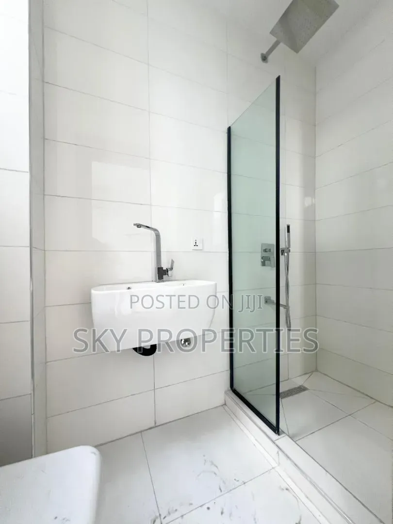2bdrm Apartment in Hakim Dickson, Lekki Phase 1 for sale in Lekki Phase 1