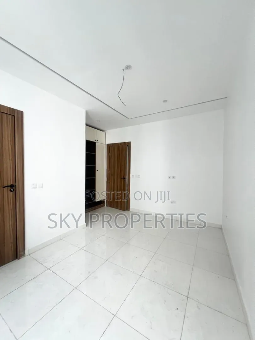 2bdrm Apartment in Hakim Dickson, Lekki Phase 1 for sale in Lekki Phase 1