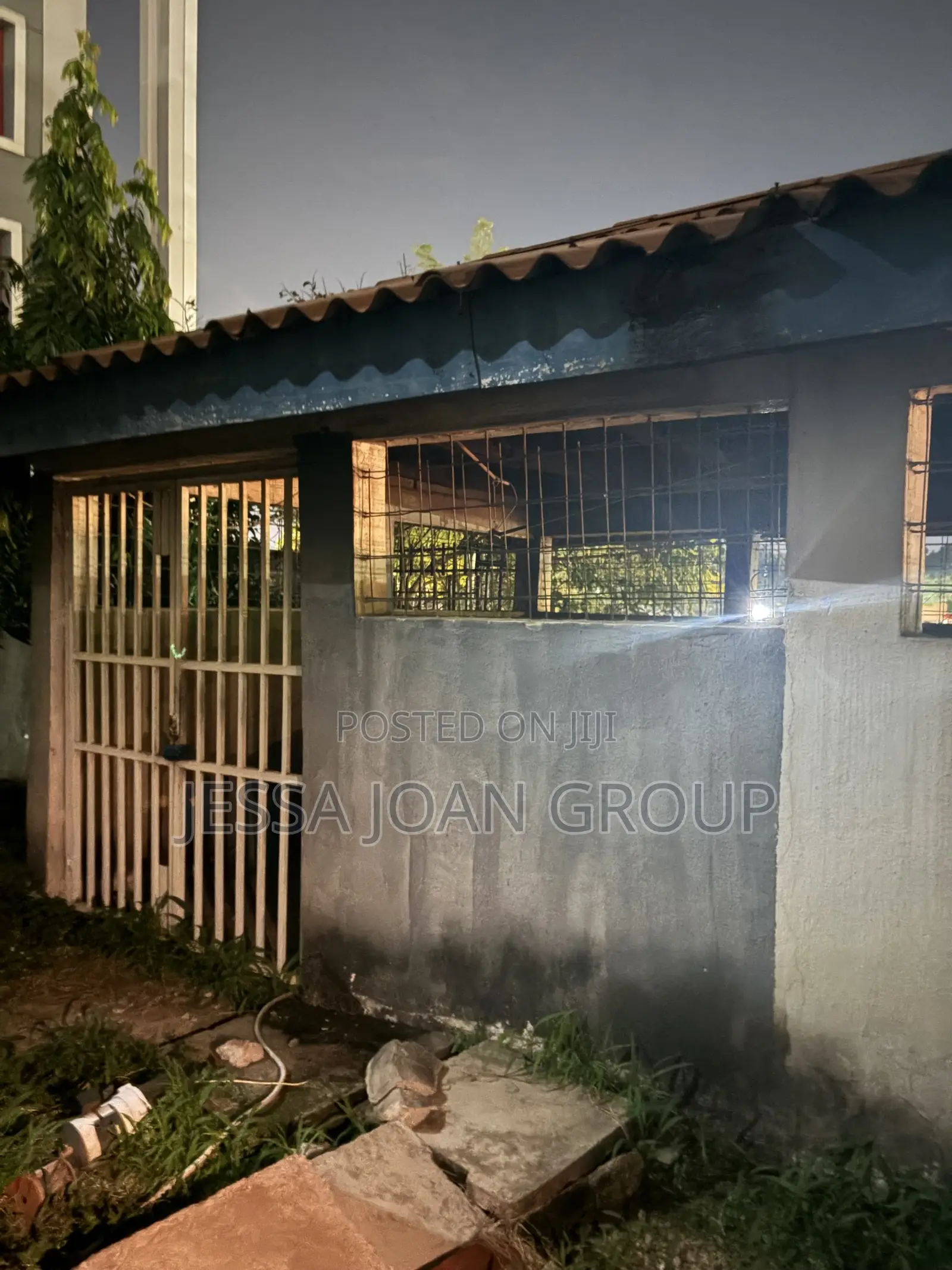 Bank Building For Sale in Zone 5 / Wuse