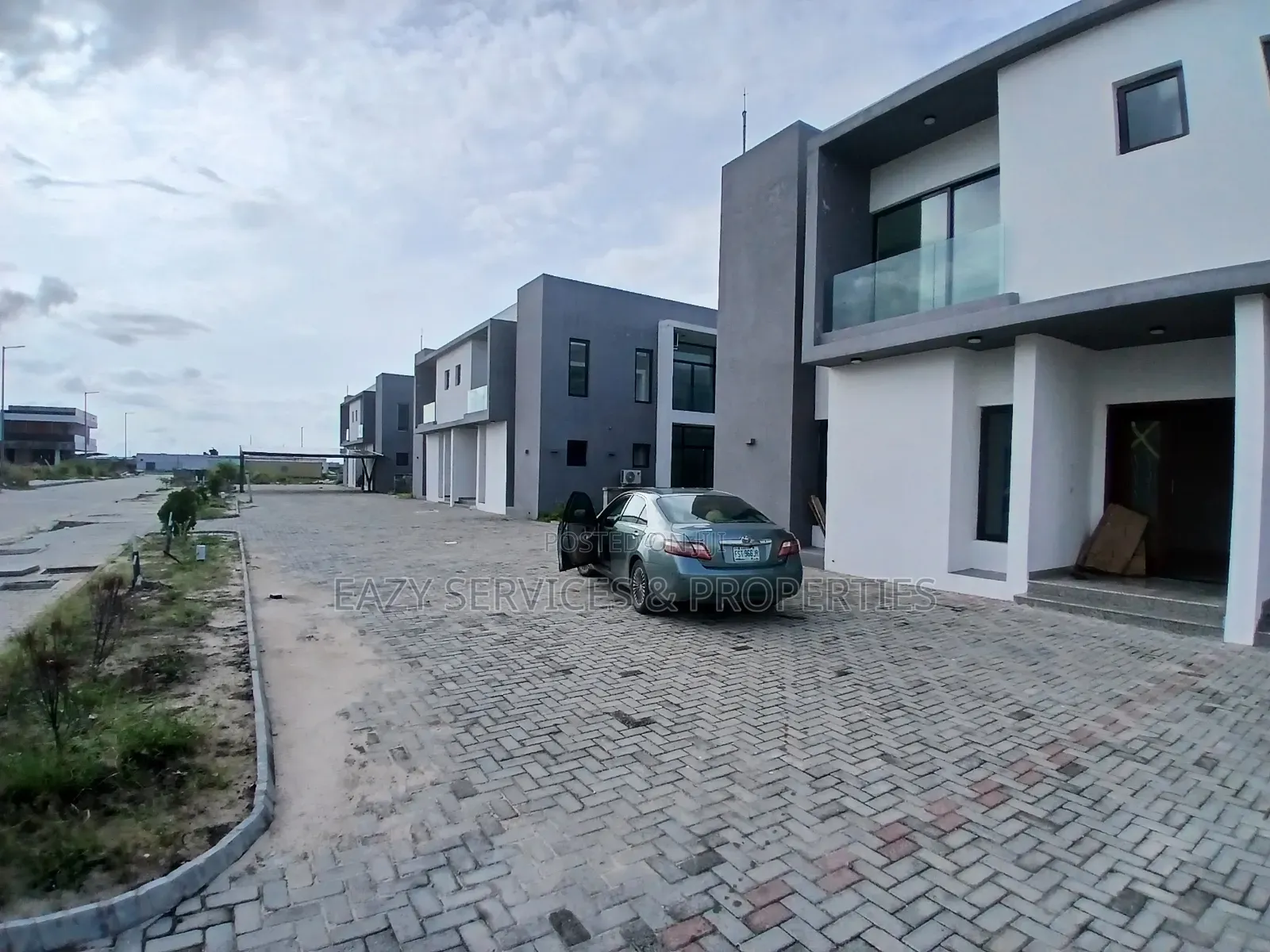 5bdrm Duplex in Maiyegun Beach, Lekki Phase 1 for rent in Lekki Phase 1