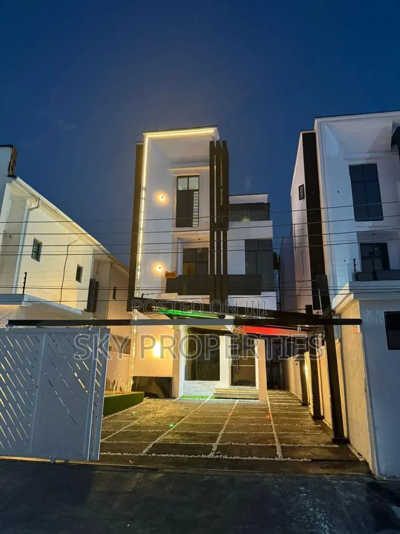 5bdrm Duplex in Orchid Road, Lekki Phase 1 for sale in Lekki Phase 1