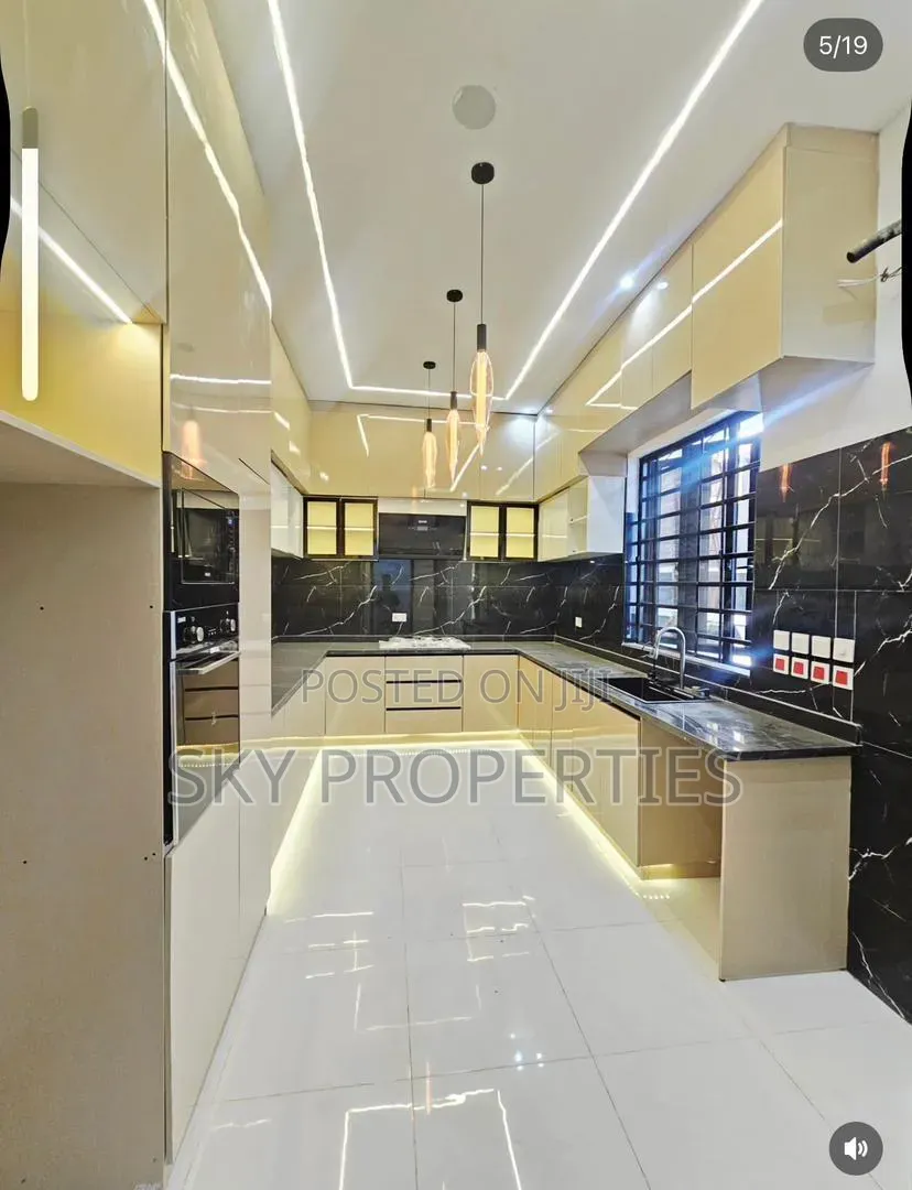 5bdrm Apartment in Ajah, Olokonla for sale in Olokonla