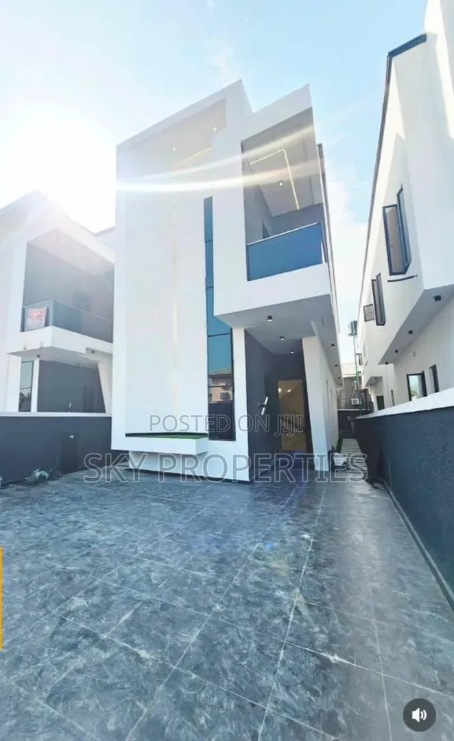 5bdrm Apartment in Ajah, Olokonla for sale in Olokonla