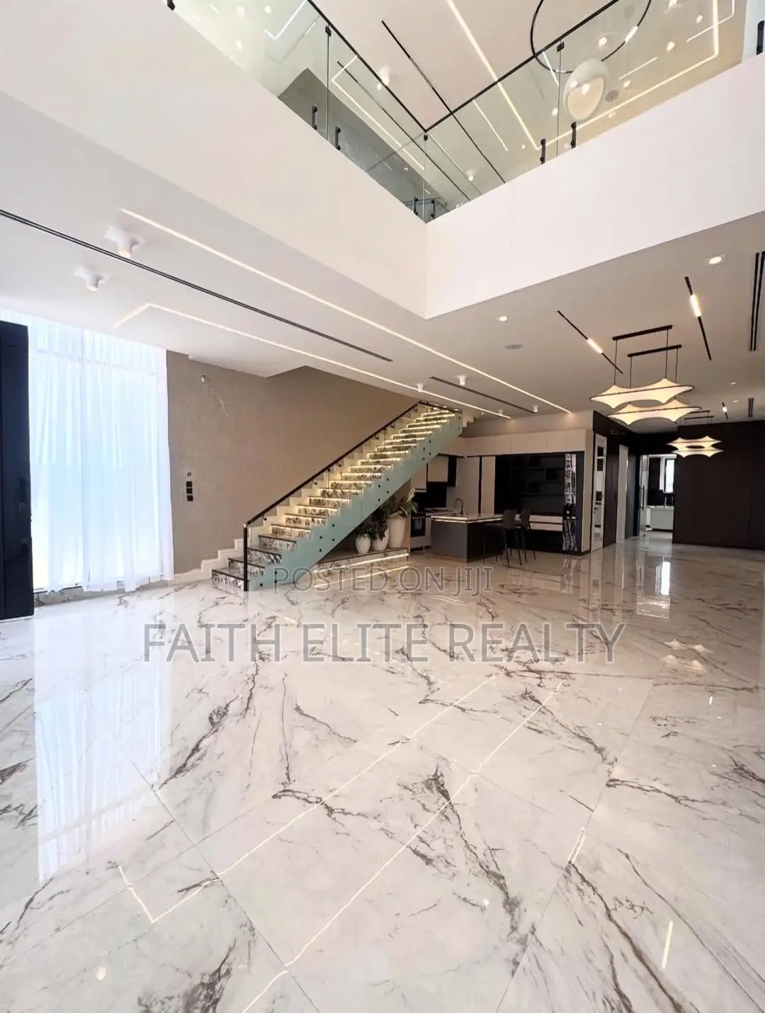 5bdrm Duplex in Lekki Phase 1 for sale in Lekki Phase 1