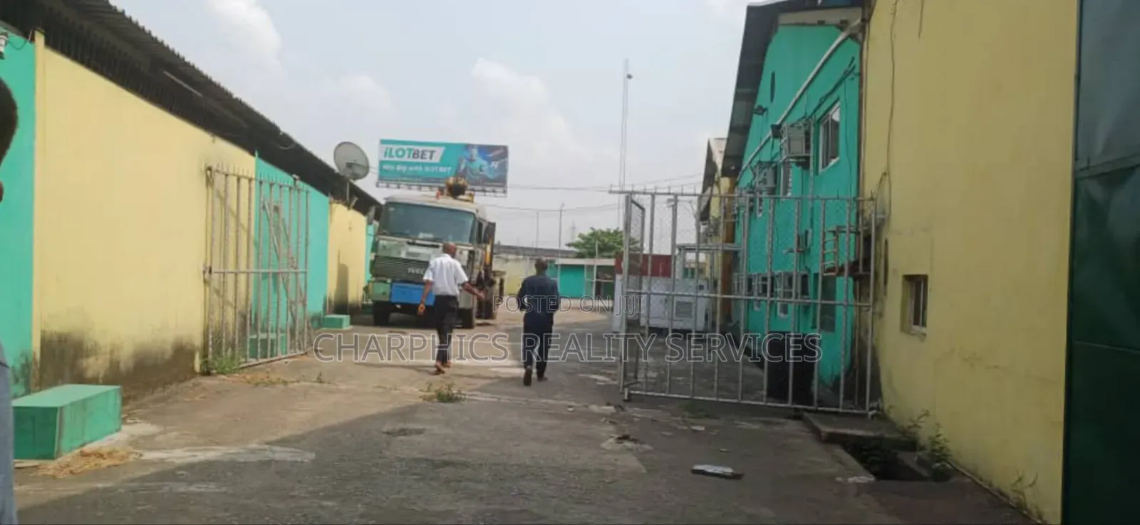 Self Compound 7,000sqm Warehouse Along Apapa-Oshodi Exp in Oshodi Expressway