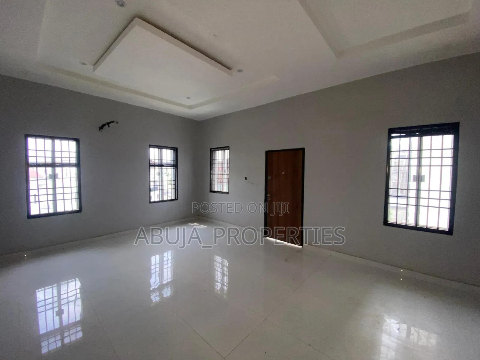 5bdrm Duplex in Jahi for sale in Jahi