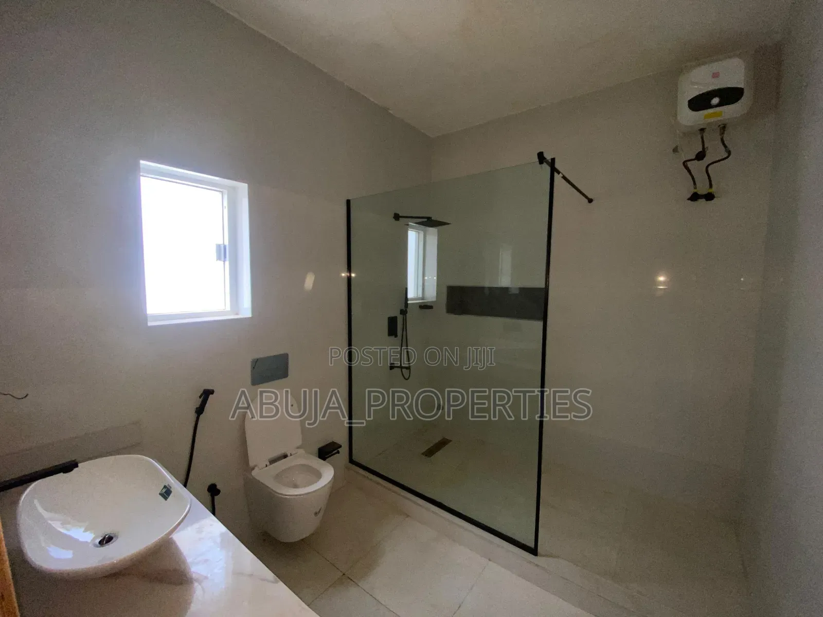 5bdrm Duplex in Jahi for sale in Jahi