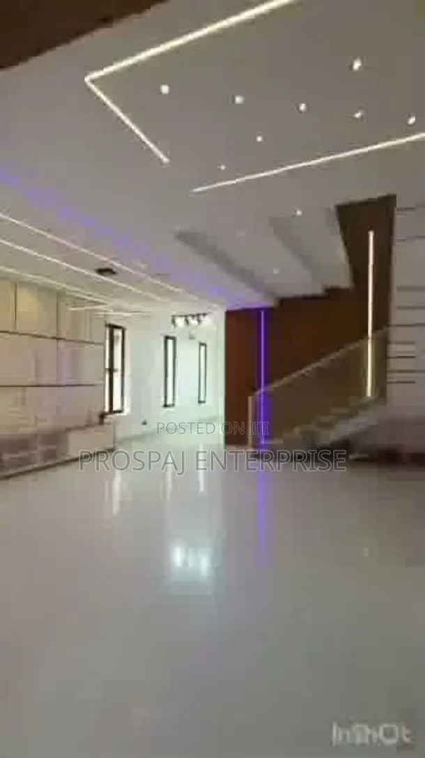 5bdrm Duplex in Off Lekki-Epe Expressway for sale in Off Lekki-Epe Expressway