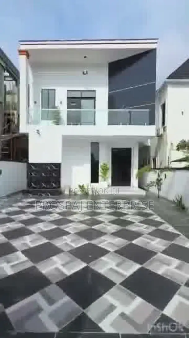 5bdrm Duplex in Off Lekki-Epe Expressway for sale in Off Lekki-Epe Expressway