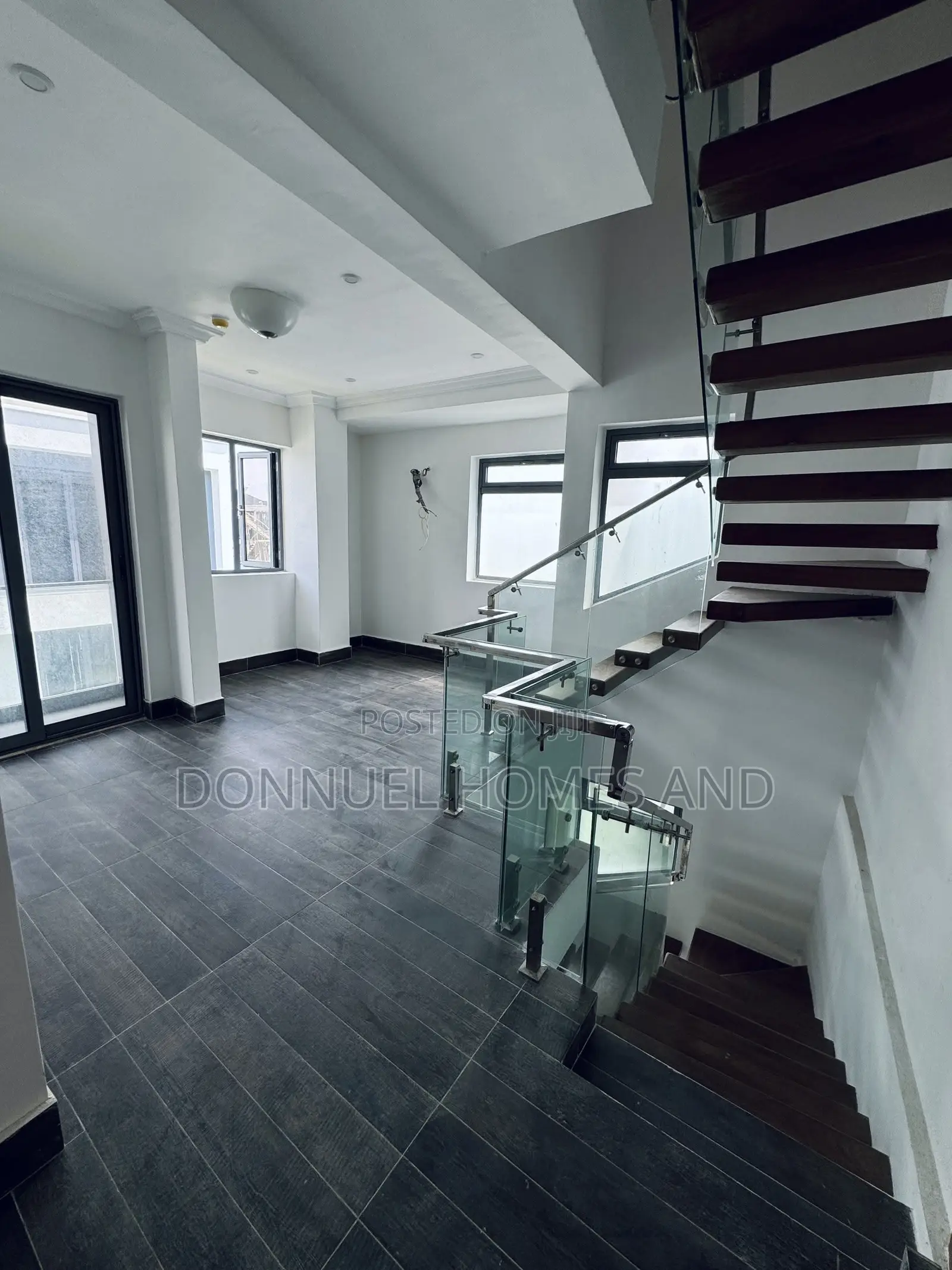 3bdrm Penthouse in Ikate for rent in Ikate